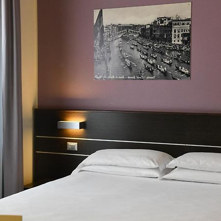 Hotel Vienna Lido di Jesolo Eksteriør billede