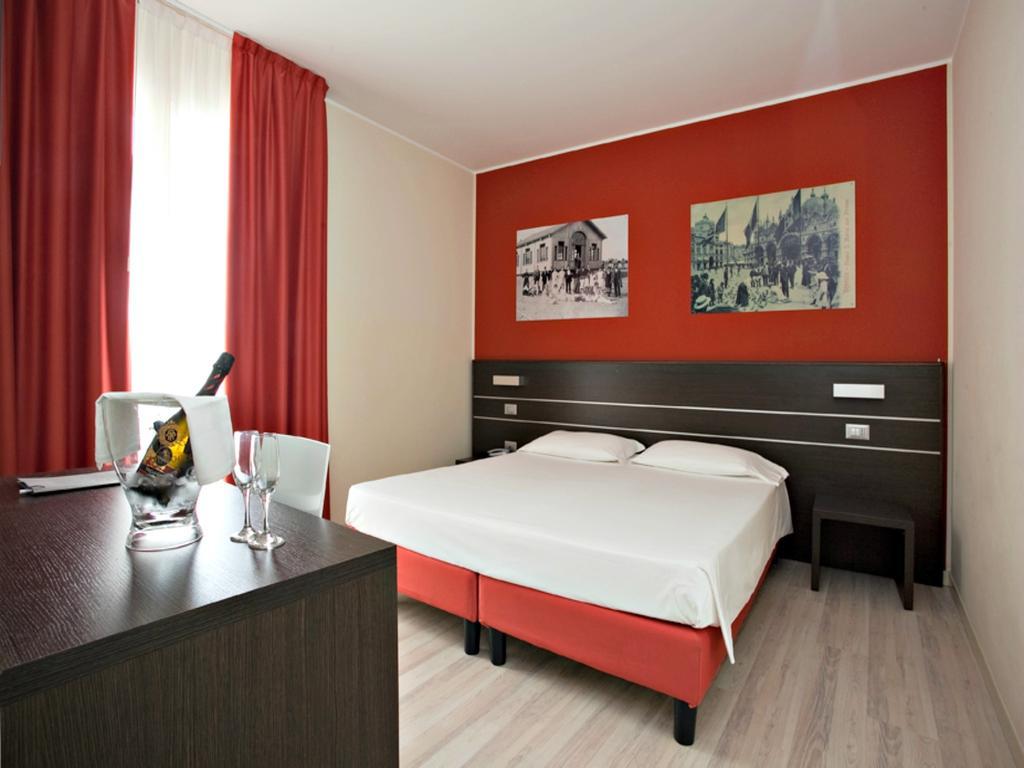 Hotel Vienna Lido di Jesolo Eksteriør billede