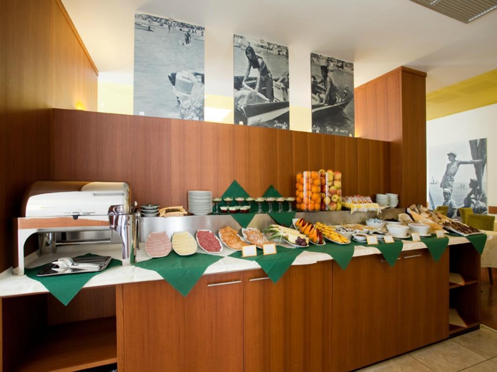 Hotel Vienna Lido di Jesolo Eksteriør billede