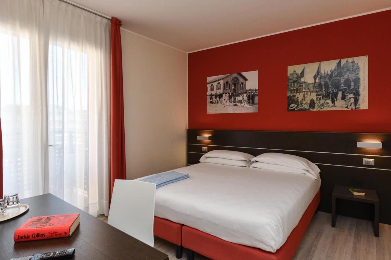Hotel Vienna Lido di Jesolo Eksteriør billede