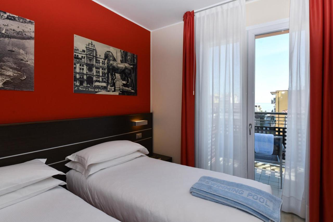 Hotel Vienna Lido di Jesolo Eksteriør billede
