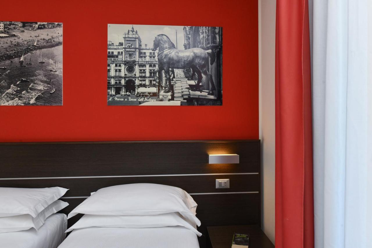 Hotel Vienna Lido di Jesolo Eksteriør billede