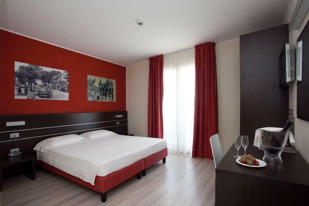 Hotel Vienna Lido di Jesolo Eksteriør billede